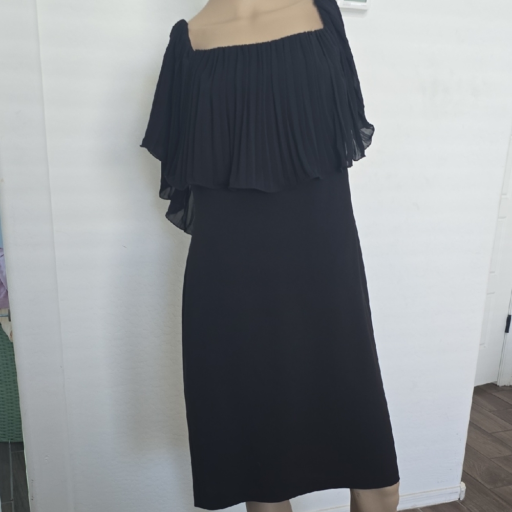 Vince Camuto Black Pleated Midi Dress